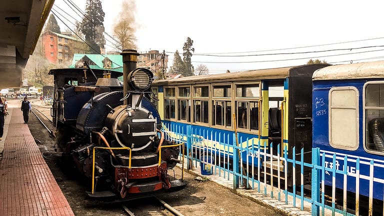 toy train, darjeeling, train